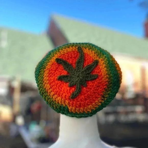 Hemp Leaf Mary Jane Slouchy Hat‎ Fleece Lined